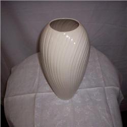 Lenox 10" vase