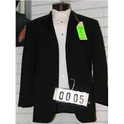 1/2 TORSO MANEQUIN W/TUXEDO SHIRT AND COAT