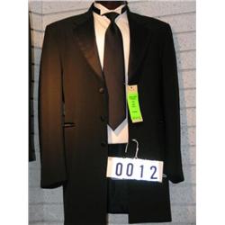 1/2 TORSO MANEQUIN W/TUXEDO SHIRT,COAT AND TIE
