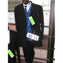 1/2 MANEQUIN W/STAND AND TUXEDO SHIRT,VEST,TIE AND COAT