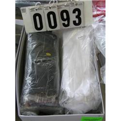 BX LOT OF ASSORTED WOMENS GLOVES