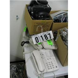 AT&T MULTI LINE PHONES W/AT&T 2-LINE ANSWERING SYSTEM