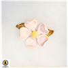 Image 1 : VINTAGE PINK FLOWER CERAMIC BROOCH WITH