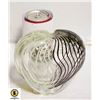 Image 1 : BLOWN GLASS ART STRIPED HEART 5.5 IN
