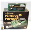 Image 1 : VINTAGE GOLF PUTTING GREEN SETUP W/