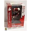 Image 1 : 12" GRETZKY 87 CANADA CUP RED