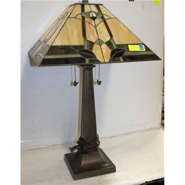 TIFFANY TABLE LAMP