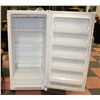 Image 1 : FRIDGIDARE FROST FREE UPRIGHT FREEZER