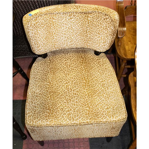 LEOPARD PRINT FABRIC CHAIR