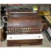 Image 1 : ANTIQUE CASH REGISTER