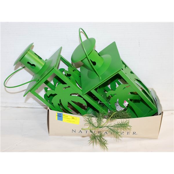 NEW 2 GREEN LANTERNS