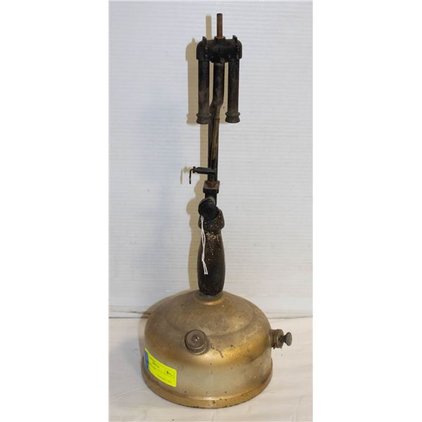 KEROSENE LAMP