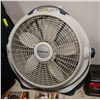 Image 1 : WIND MACHINE 22 INCH FAN MISSING KNOB