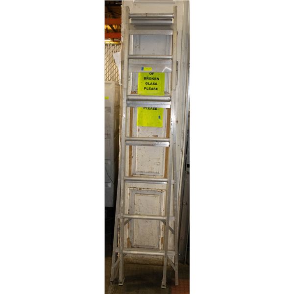 7FT EXTENDABLE LADDER