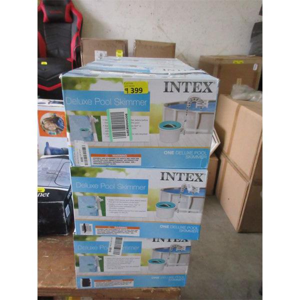 9 Intex Deluxe Pool Skimmers 