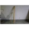 Image 1 : **(3) Wooden Handles, (2) Sticks