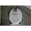 Image 3 : **Mayfair Toilet Seat - Sealed