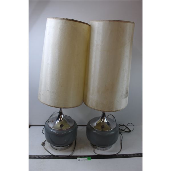 *(2) Mid-Century Modern Lamps