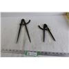 Image 1 : (2) Compasses