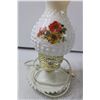 Image 2 : Hobnail Shade Lamp