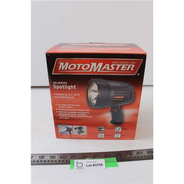 MotoMaster SpotLight in Box