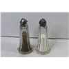 Image 3 : (3) Vintage Salt & Pepper Shakers - Curling Glass Mug