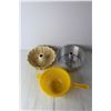 Image 3 : Kitchen Accessories - Pans, Strainer, Cooling Rack