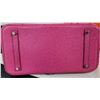 Image 6 : Hermes Birkin 35 featured in Pink Ostrich