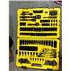 Image 4 : STANLEY PROFESSIONAL GRADE 183 PIECE SAEMM TOOL SET. BLACK CROW MECHANICS TOOL SET