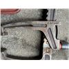 Image 2 : 2 CARVER PLUS A 9" C CLAMP