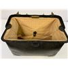 Image 3 : ANTIQUE LEATHER DOCTORS BAG - 19th CENTURY