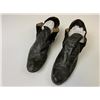 Image 2 : ANTIQUE VICTORIAN WOMEN'S PAIR OF BLACK LEATHER SHOES