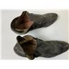 Image 4 : ANTIQUE VICTORIAN WOMEN'S PAIR OF BLACK LEATHER SHOES
