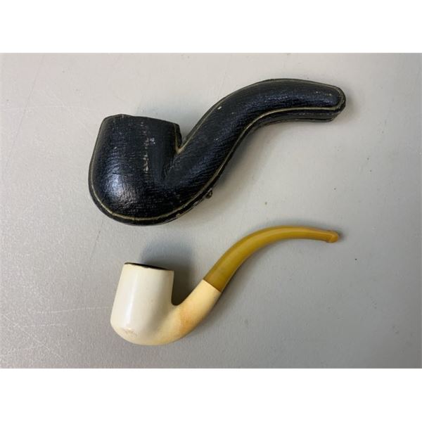 ANTIQUE MEERSCHAUM AND AMBER PIPE IN FITTED CASE