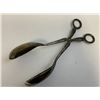 Image 2 : VINTAGE ENGLISH SHEFFIELD ENGLAND SILVER SERVING TONG