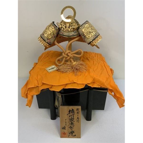 JAPAN VINTAGE JAPANESE SAMURAI DISPLAY DOLL KABUTO HELMET WITH TRUNK