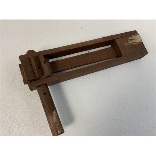 WWI BRITISH TRENCH WARFARE GAS RATTLE WOODEN TOOL