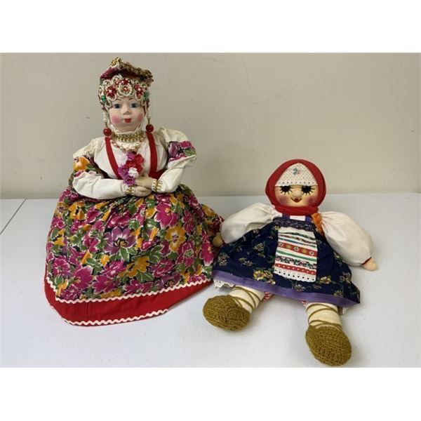 LOT OF 2 VINTAGE RUSSIAN SAMOVAR DOLLS IN TRADITIONAL COSTUMES