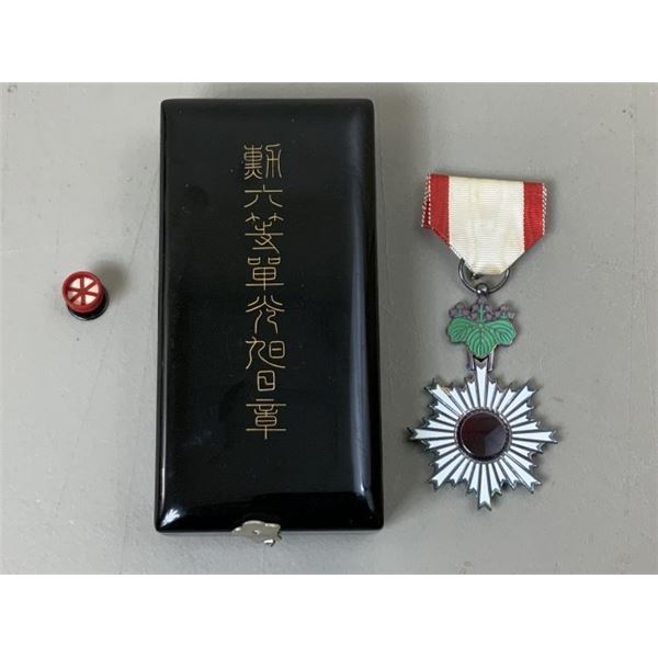WWII JAPANESE ORDER OF RISING SUN 6th CLASS MEDAL WITH BOX