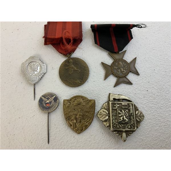 CZECHOSLOVAKIA WWII LOT OF MEDALS AND BADGES