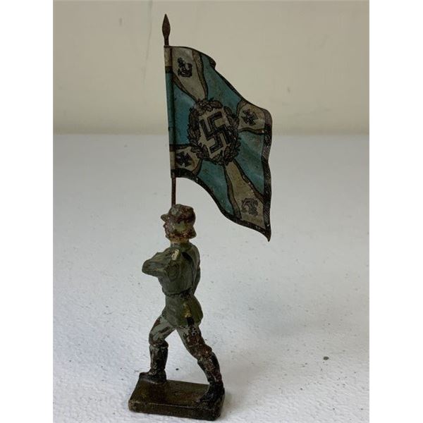 GERMAN THIRD REICH PERIOD LINEOL TOY SOLDIERS NAVY FLAG BEARER