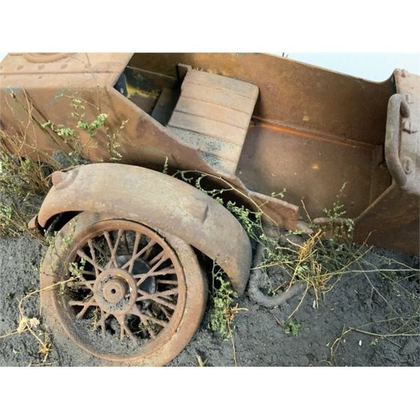 WWII DIORAMA "WAR IS OVER" GERMAN ARMY MOTORCYCLE SIDECAR REMAINS DISPLAY DETAILED