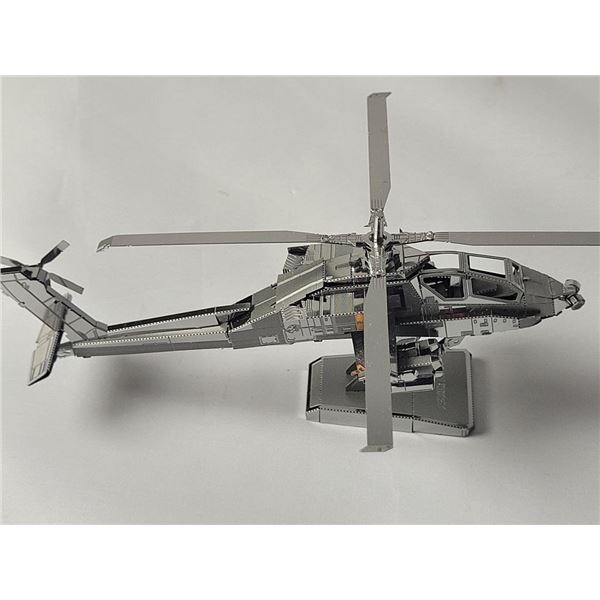 BOEING AH-64 APACHE HELICOPTER ALL METAL MODEL