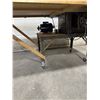 Image 8 : Table Saw and Accessories