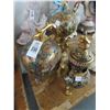 Image 1 : Ornate Oriental Lantern and Décor Items - 3