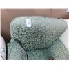 Image 2 : Green Cloth Chaise