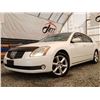 Image 2 : E2 --  2005 NISSAN MAXIMA SE, White, 192601 KM