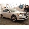 Image 8 : E2 --  2005 NISSAN MAXIMA SE, White, 192601 KM
