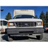 Image 8 : 0A --  2005 FORD ECONOLINE E350 SUPER DUTY CUBE VAN, White, 334901 KM