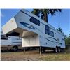 Image 2 : 0D --  2000 Vanguard Legend 5TH Wheel By Peak Manufacturing Inc., White, From The Tongue/Hitch To Th